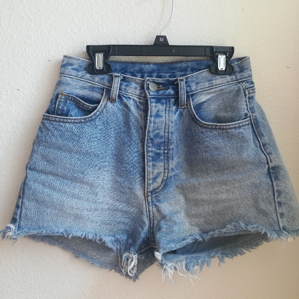 BRANDY MELVILLE HIGH WAISTED SHORTS